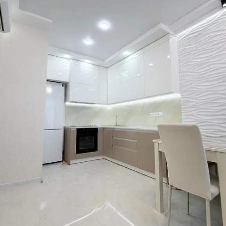 45 Pearl 1-bedrooms Sea View 13th Floor Odessa